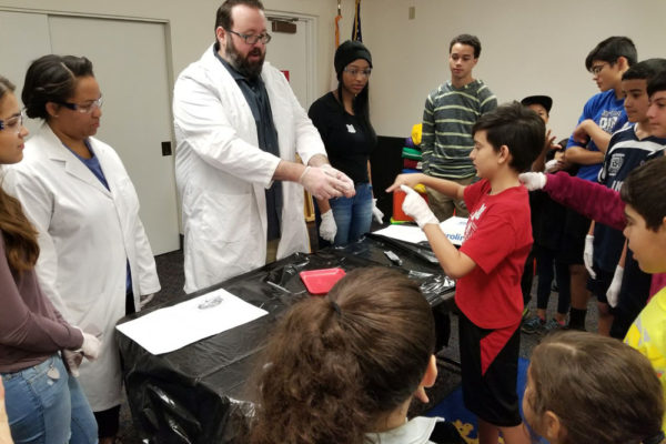 1-27-18-science-in-the-city-dissections-workshop-at-miami-lakes-library-24 Exploring Parallels Between Animal and Human Anatomy STEM Workshop at Miami Lakes Library